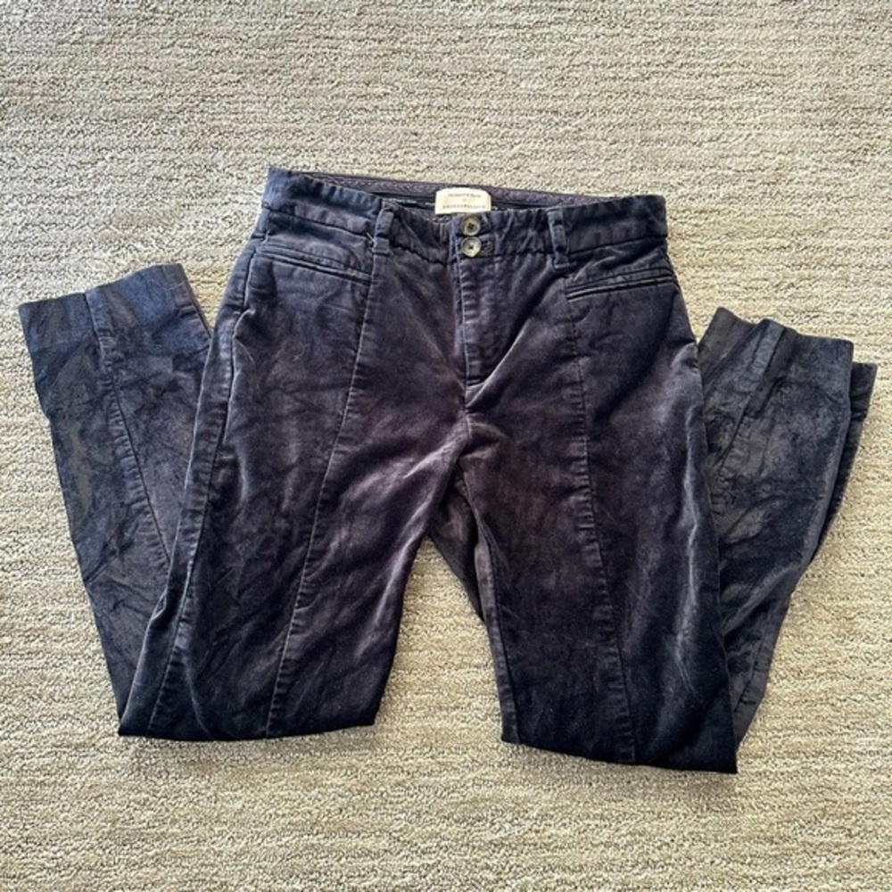 By Anthropologie  The Essential Slim Velvet Straight Leg
Pants Size 2